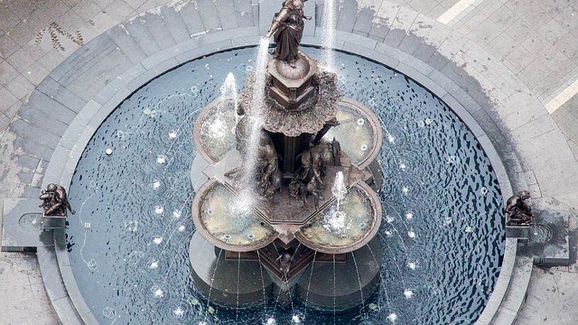 Cincinnati’s Fountain Square