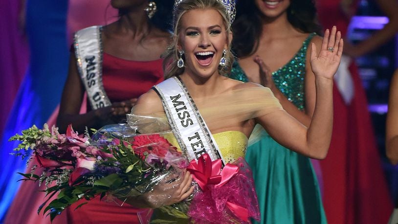LAS VEGAS, NV - JULY 30: Miss Texas Teen USA 2016 Karlie Hay waves after being crowned Miss Teen USA 2016 during the 2016 Miss Teen USA Competition at The Venetian Las Vegas on July 30, 2016 in Las Vegas, Nevada. (Photo by Ethan Miller/Getty Images)