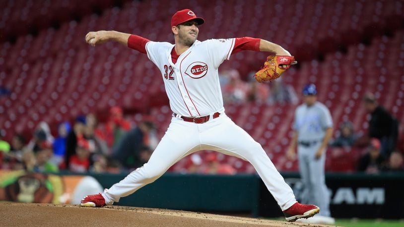 CINCINNATI, OH - SEPTEMBER 25:  Matt Harvey #32 of the Cincinnati Reds throws a pitch against the Kansas City Royals at Great American Ball Park on September 25, 2018 in Cincinnati, Ohio.  (Photo by Andy Lyons/Getty Images)