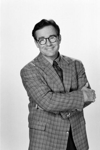 Phil Hartman died during the filming of NewRadio