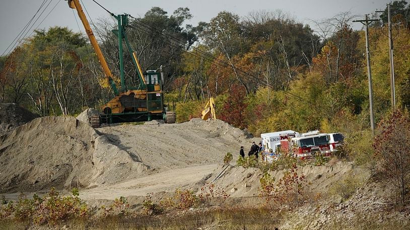 The search resumed Friday, Oct. 21, 2022, for a glider that reportedly crashed in the water at a Carlisle quarry Thursday evening. MARSHALL GORBY / STAFF