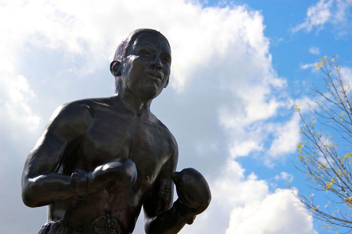 Davey Moore statue unveiled