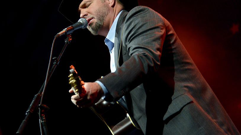 NASHVILLE, TN - NOVEMBER 04:  Musician Garth Brooks performs onstage during the 51st annual ASCAP Country Music Awards at Music City Center on November 4, 2013 in Nashville, Tennessee.  (Photo by Michael Loccisano/Getty Images)