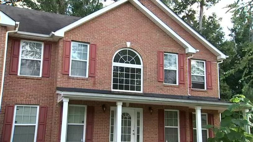 Six families say they are now being evicted even though they say they paid their rent. (Photo: WSBTV.com)