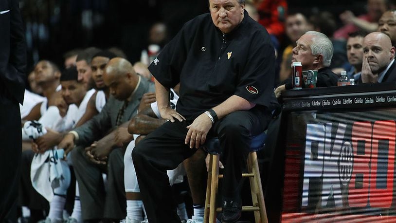 NEW YORK, NY - NOVEMBER 25: Head coach Bob Huggins of the West Virginia Mountaineers reacts against the Temple Owls in the second half during the championship game of the NIT Season Tip-Off at Barclays Center on November 25, 2016 in the Brooklyn borough of New York City. (Photo by Michael Reaves/Getty Images)