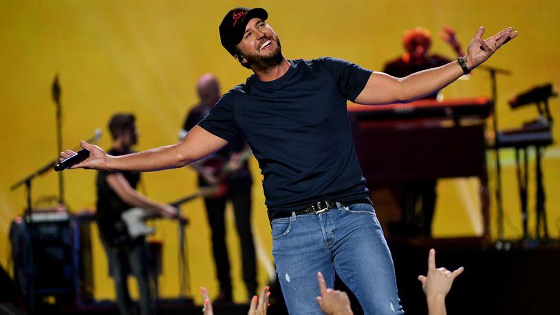 LAS VEGAS, NV - SEPTEMBER 22:  Luke Bryan performs onstage during the 2018 iHeartRadio Music Festival at T-Mobile Arena on September 22, 2018 in Las Vegas, Nevada.  (Photo by Kevin Winter/Getty Images for iHeartMedia)
