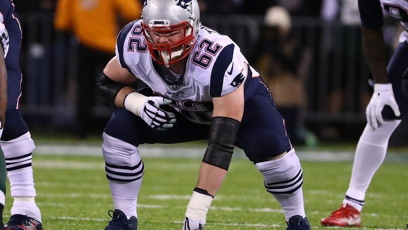 EAST RUTHERFORD, NJ - NOVEMBER 27: Joe Thuney #62 of the New England Patriots in action against the New York Jets during their game at MetLife Stadium on November 27, 2016 in East Rutherford, New Jersey. (Photo by Al Bello/Getty Images)