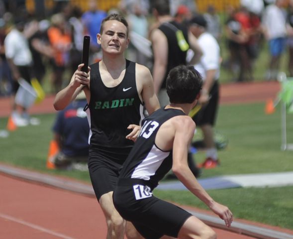 PHOTOS: State track and field, Day 1, D-II running, D-III field