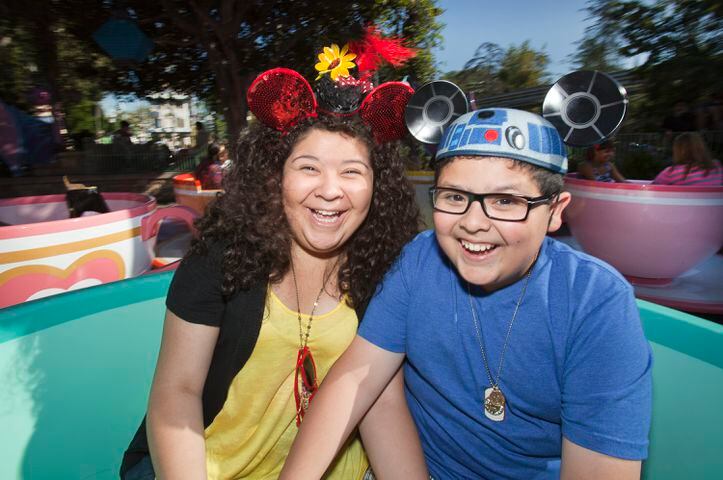 Stars get goofy at Disneyland