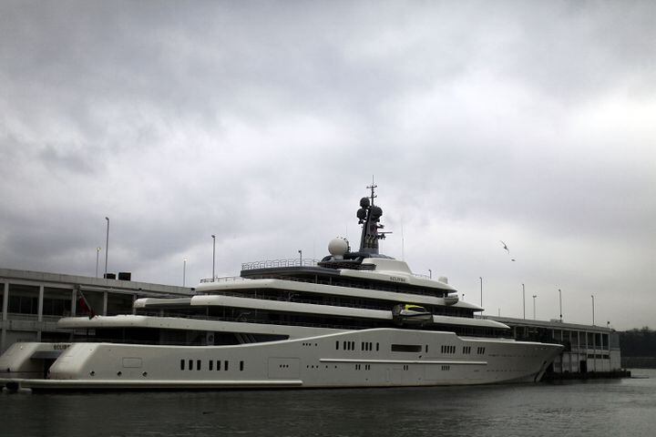 $627 million: Eclipse yacht