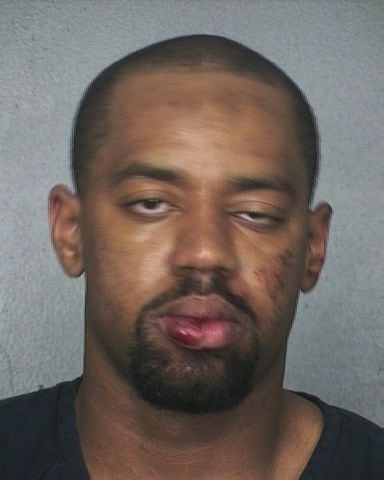 Miami Dolphins DL Derrick Shelby arrested for resisting arrest and trespassing