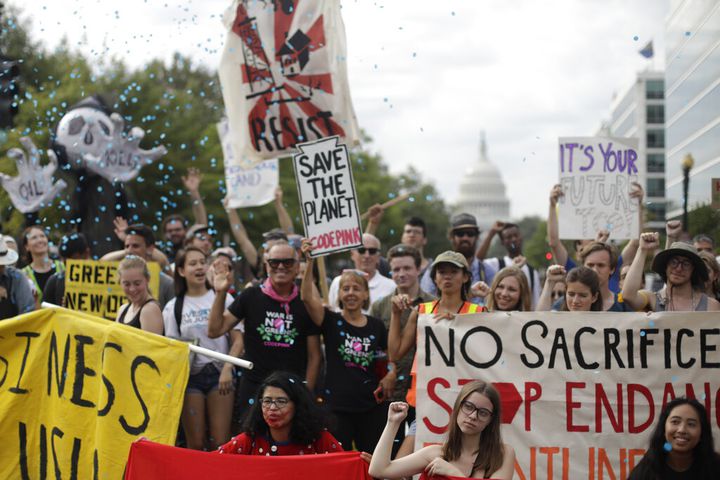 Photos: Climate protests snarl Washington, D.C. commute