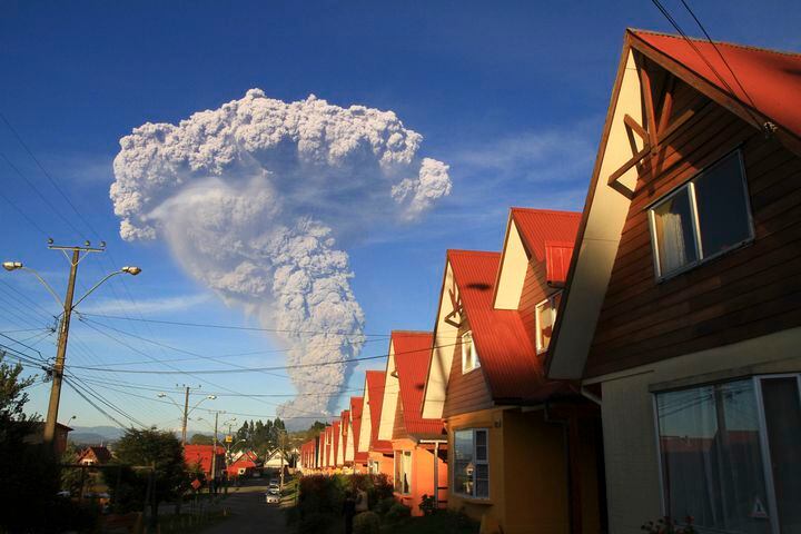 PHOTOS: Stunning display from Calbuco volcano erupting in Chile