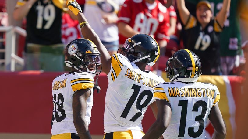 SANTA CLARA, CALIFORNIA - SEPTEMBER 22: JuJu Smith-Schuster #19 James Washington #13 and Diontae Johnson #18 of the Pittsburgh Steelers celebrates after Smith-Schuster caught a pass and broke away for a 76-yard touchdown play against the San Francisco 49ers during the third quarter of an NFL football game at Levi’s Stadium on September 22, 2019 in Santa Clara, California. (Photo by Thearon W. Henderson/Getty Images)