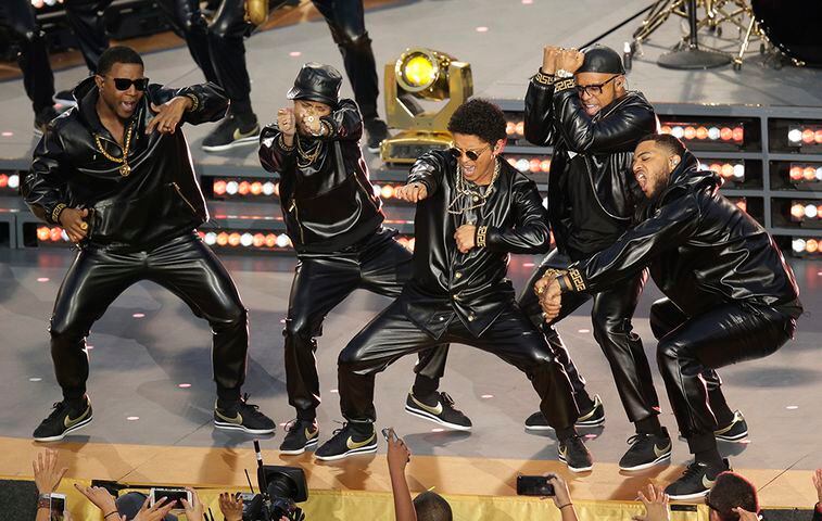 Bruno Mars dazzles in halftime spectacle