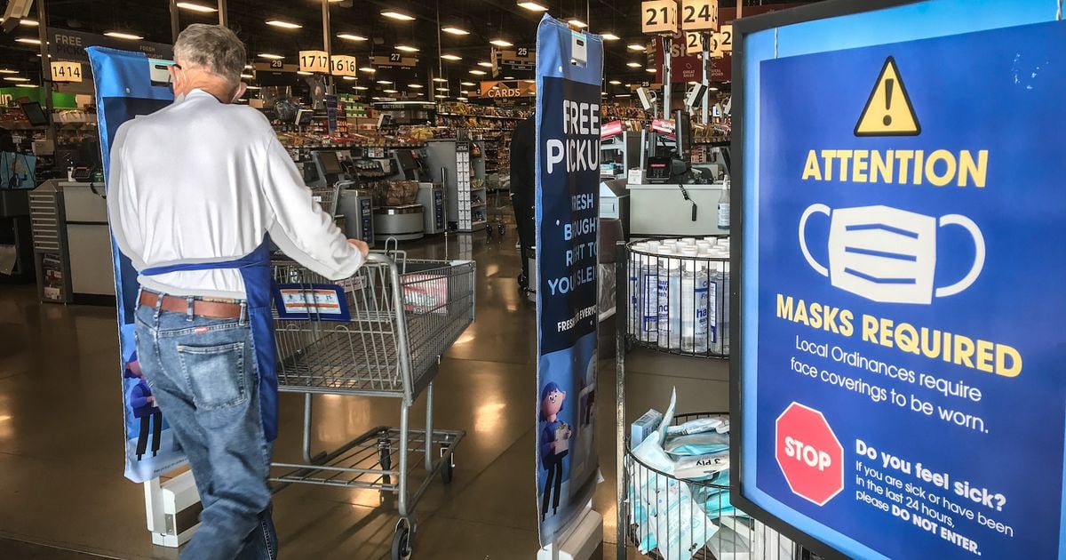 Kroger to continue requiring face masks in stores