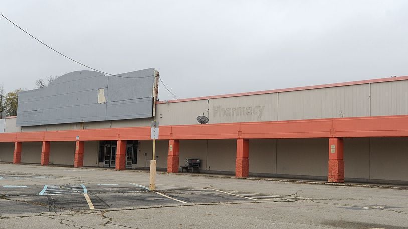 Kroger announced plans to build a new store at the site of a former Kmart on Woodman Drive in Riverside. MARSHALL GORBY\STAFF
