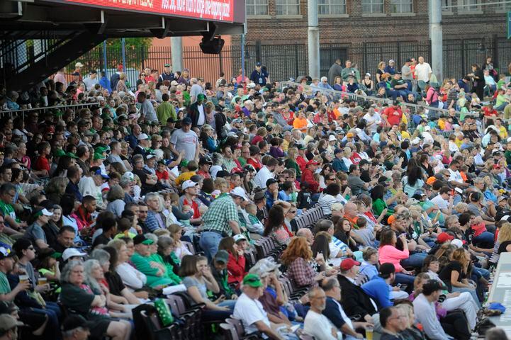 Dragons celebrate 1,000th sellout