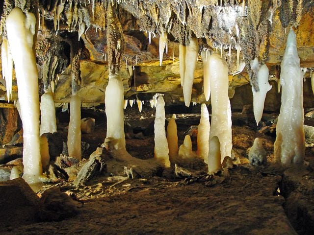 Hidden beauty bring Ohio Caverns alive
