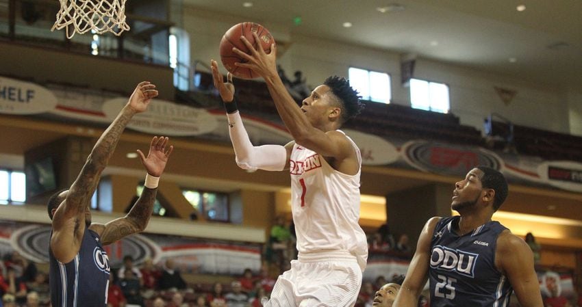 Dayton Flyers fall in fifth-place game at Charleston Classic