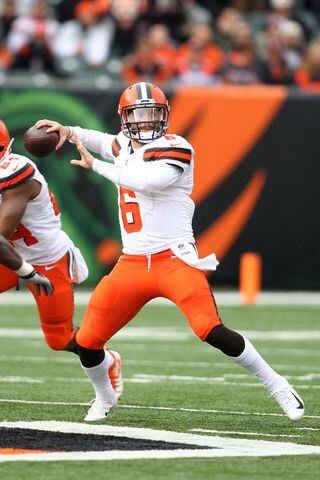 PHOTOS: Browns snap 25-game road losing streak with win over Bengals