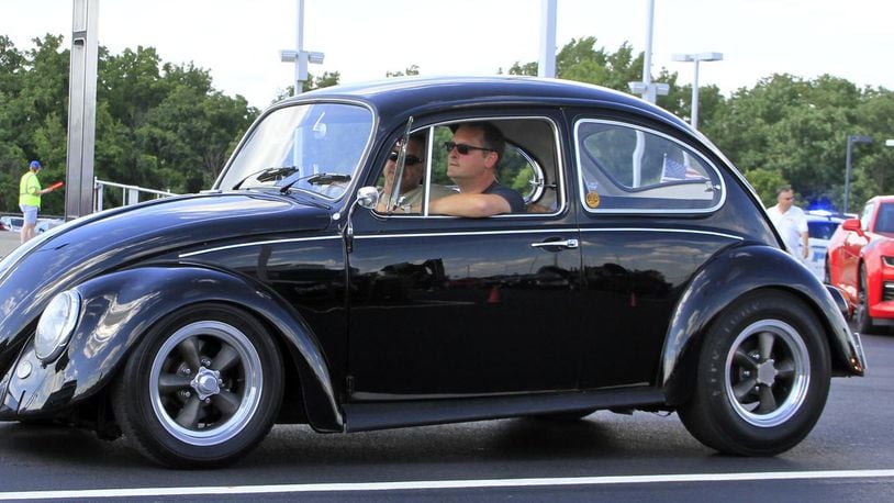 Dave Conklin arrives Voss Hoss Cruise In driving his turbo VW Bug. © 2107 Photograph by Skip Peterson