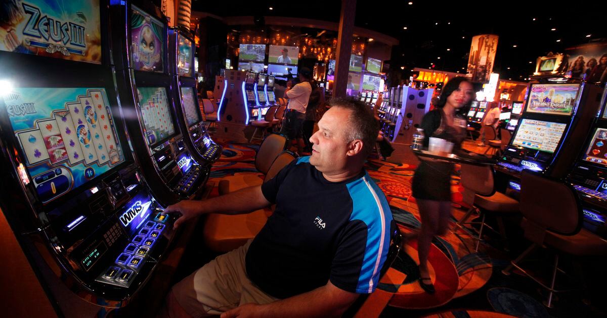 Ohio casinos warn of 304 August layoffs: Dayton Business