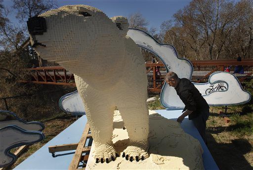 Zoo animals made of Legos