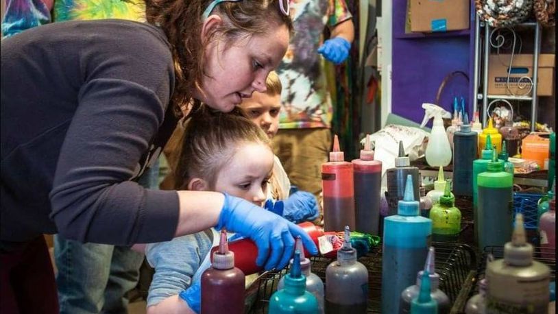 Funky Sunshine, a boutique that specializes in homemade art objects made from recycled materials, is hosting their annual Valentine’s Day-themed tie-dye party where you make your own tie-dye. CONTRIBUTED