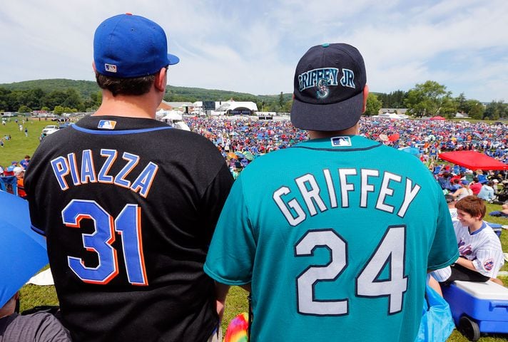 Ken Griffey Jr. inducted into Baseball Hall of Fame