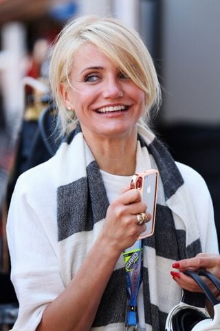 Cameron Diaz has had FOUR nosejobs to correct its look due to many surfing accidents!