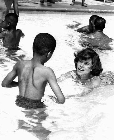 Eunice Kennedy Shriver dies at age 88