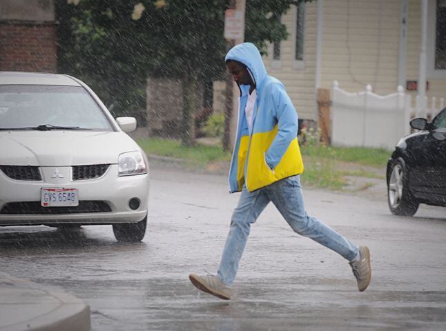 High winds, downpours hit Miami Valley