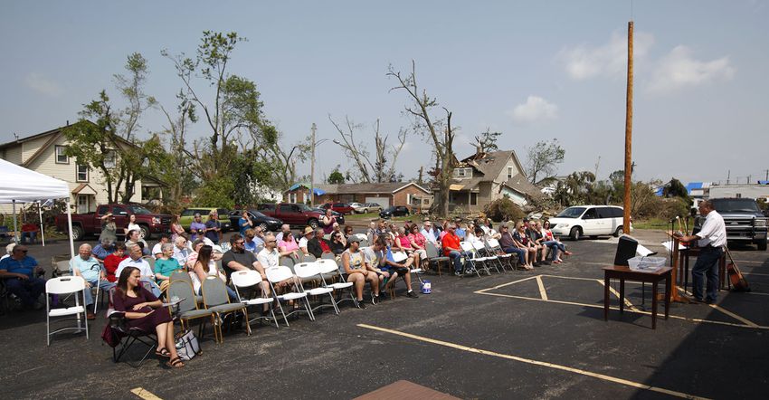 Local church hosts Sunday service outside after tornado