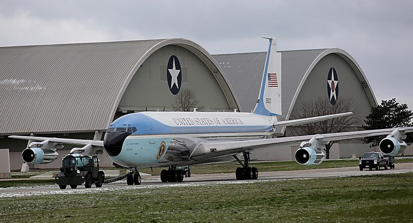 Air Force One moving