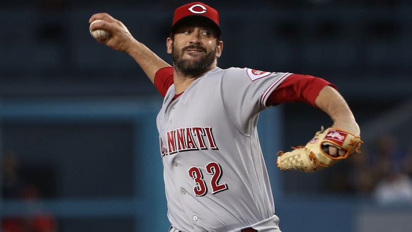 LOS ANGELES, CA - MAY 11: Pitcher Matt Harvey #32 of the Cincinnati Reds pitches in the first inning during the MLB game against the Los Angeles Dodgers at Dodger Stadium on May 11, 2018 in Los Angeles, California. (Photo by Victor Decolongon/Getty Images)