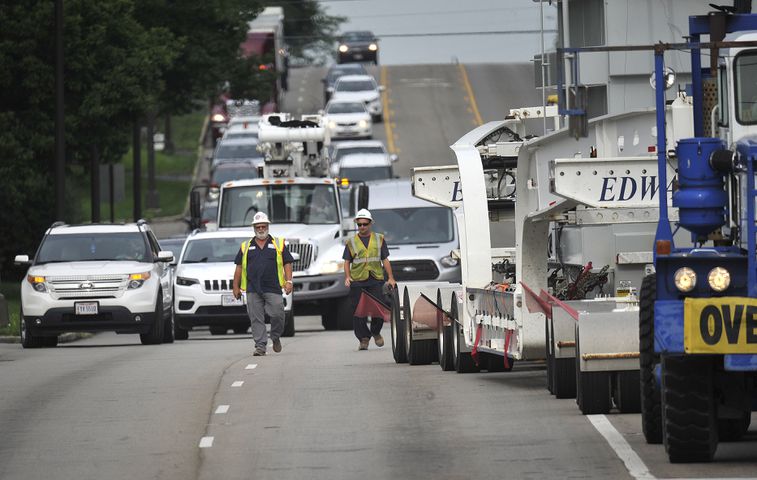 PHOTOS: DP&L move oversized load through Centerville and Kettering