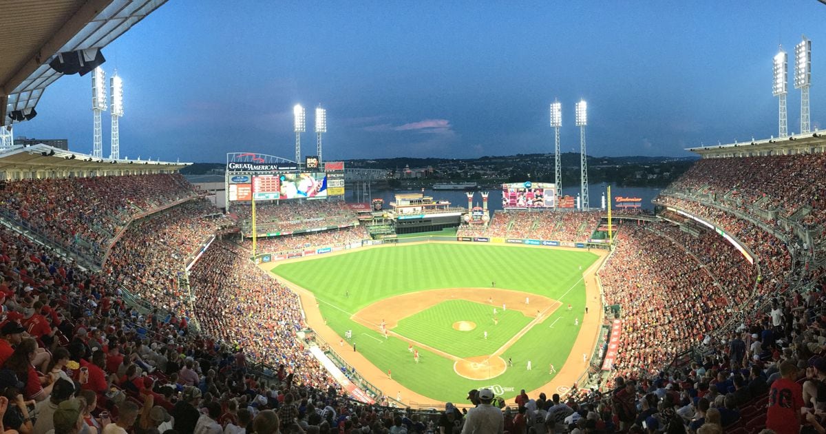 Cincinnati Reds: How to stay cool at Great American Ball Park