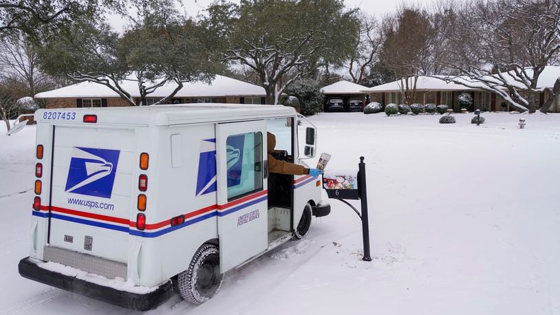 A plan is being considered in Riverside to prohibit parking that blocks postal service access to mailboxes, an issue more than a dozen other area cities said they have no law against. (Smiley N. Pool/The Dallas Morning News via AP)