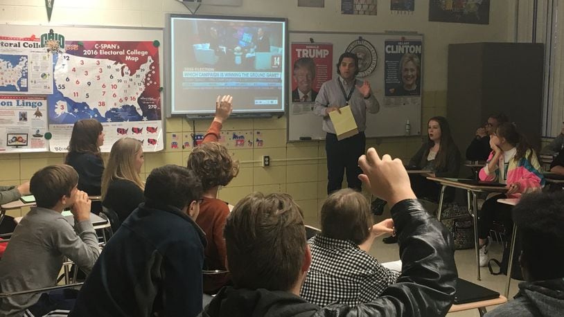 Students in Scott Byer’s American Government class at Fairmont high school discuss gender politics, candidate integrity and voter enthusiasm for the presidential election on Oct. 26, 2016. JEREMY P. KELLEY / STAFF