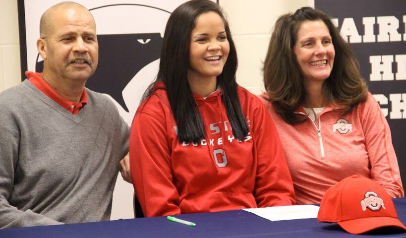 Fairmont's Makayla Waterman signs letter of intent