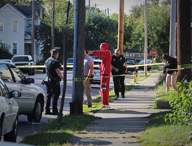 PHOTOS: Police investigate Philadelphia Street shooting