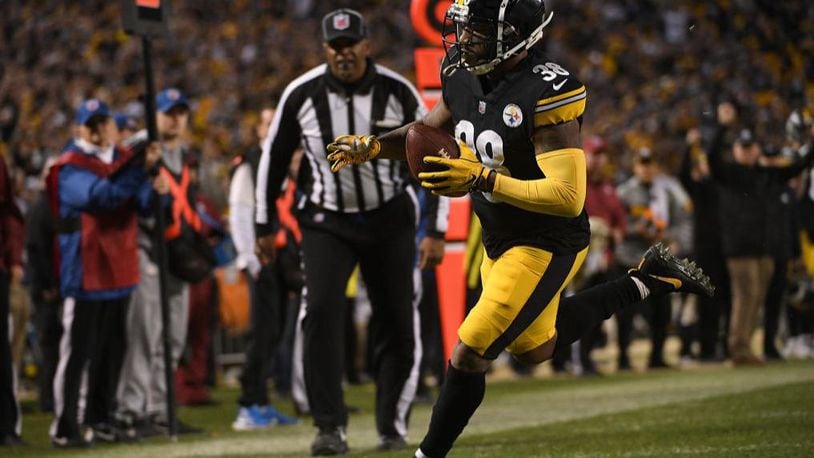 Pittsburgh Steelers receiver Jaylen Samuels scored on a 10-yard reception in the fourth quarter. Pittsburgh lost 33-30 to the Los Angeles Chargers.