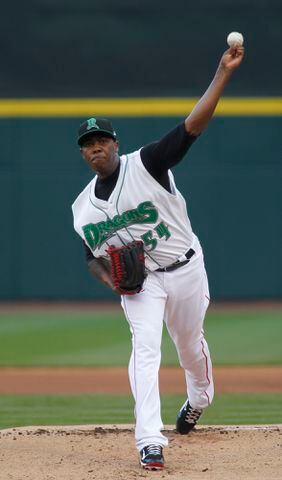 Reds Chapman Pitches for Dragons