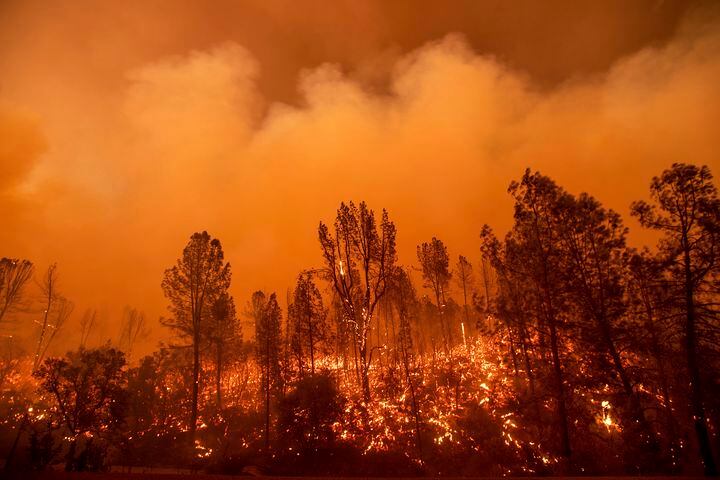Carr Fire burns in Northern California