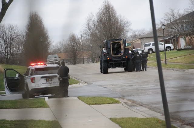 Police evacuating neighborhood after shots fired in Springfield