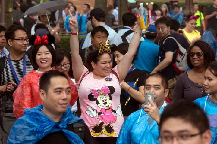 Shanghai Disney opens