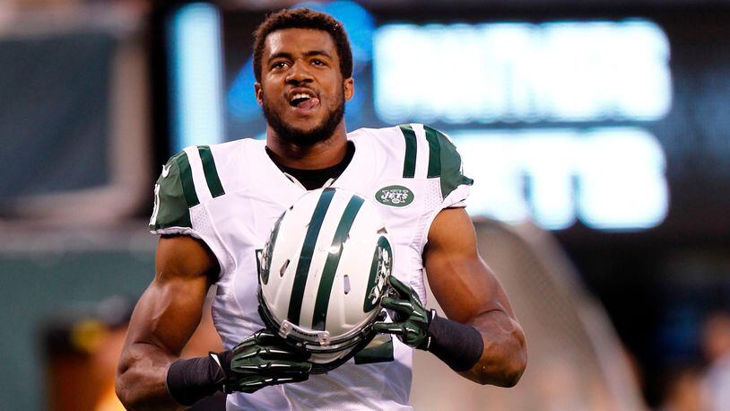 FILE PHOTO: Aaron Maybin #51 of the New York Jets works out before a preseason game against the Carolina Panthers at MetLife Stadium on August 26, 2012 in East Rutherford, New Jersey.  (Photo by Jeff Zelevansky/Getty Images)