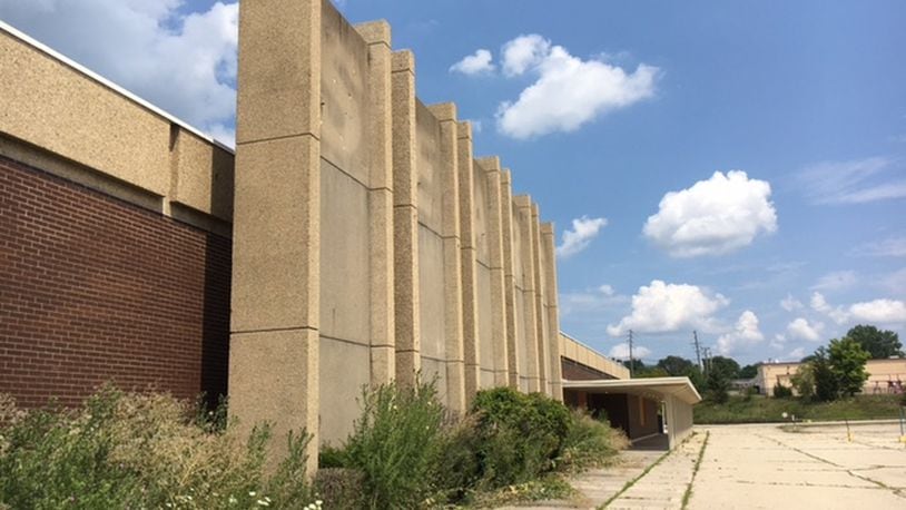 The Trotwood Sears building at the former Salem Mall is expected to be purchased by the Trotwood Community Improvement Corporation early next month. THOMAS GNAU/STAFF