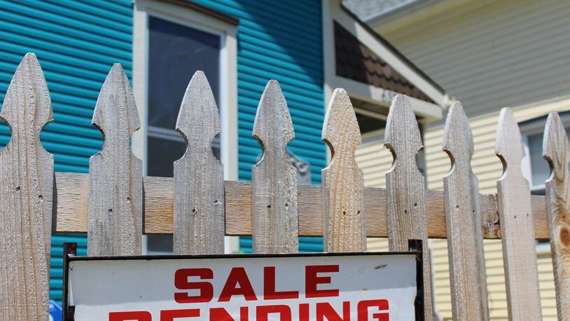 Following complaints from home shoppers, the National Association of Realtors is attempting to curb private real estate listings. It’s in line with a move this year by the Dayton chapter of the association, which prohibited agents from indefinitely posting “coming soon? signs in front of homes without making those homes available to buyers and their agents.